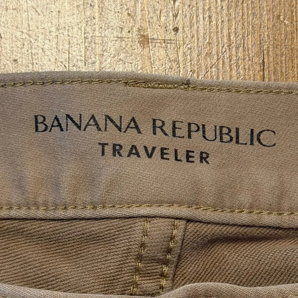 Banana Republic Traveler Jeans Pants Slim Fit Khaki 33x30 Preppy Classic Stretch